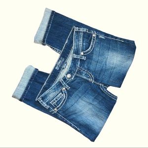Silver Tuesday 16 1/2” capri 30w Jeans